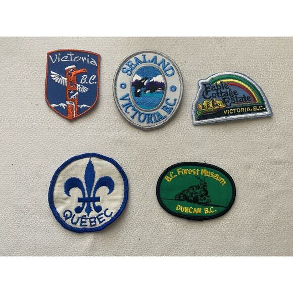 VTG Lot 4 New Canada Souvenir Embroidered Patch Victoria BC Sealand Quebec - Picture 1 of 9